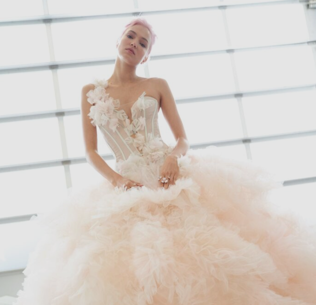 Ines Di Santo’s design process embraces every bride with her rare and iconic touches. Read more to learn how these six signature design moments take shape in her work: 
inesdisanto.com/blog/2021/1/13…