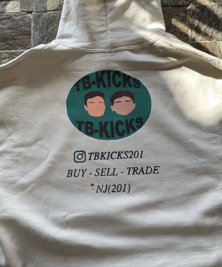 asiprints's tweet photo. Some apparel for TBKicks in Saddle Brook NJ. Build your brand or get some custom Ts for your team!! It’s necessary 👕👚 https://t.co/1kltYUE9QB