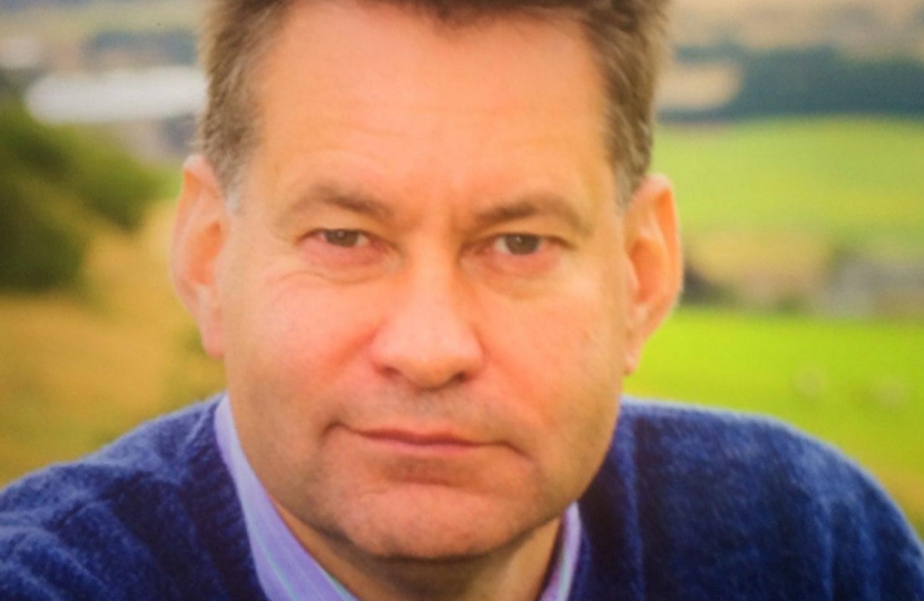 80_mcswan's tweet image. Murdo Fraser comments about deploying tanks to deal with COP26 protesters is not surprising considering it came from his mouth 
However this does not excuse his comments 
It is further evidence this clown is unfit to hold public office.