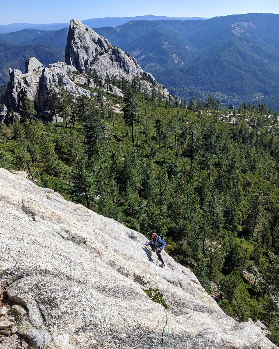 SeeSiskiyou's tweet photo. Castle Crags views 📷: https://t.co/F5nOsk0tku #discoversiskiyou #seesiskiyou #wanderabove #venturebeyond #siskiyou #visitcalifornia #californiasnorth #siskiyoucounty #upstateca #shastacascade #california #norcal #getoutside #hikeon #hikecalifornia #castlecrags #shastatrinity https://t.co/Axq4iRUmPZ