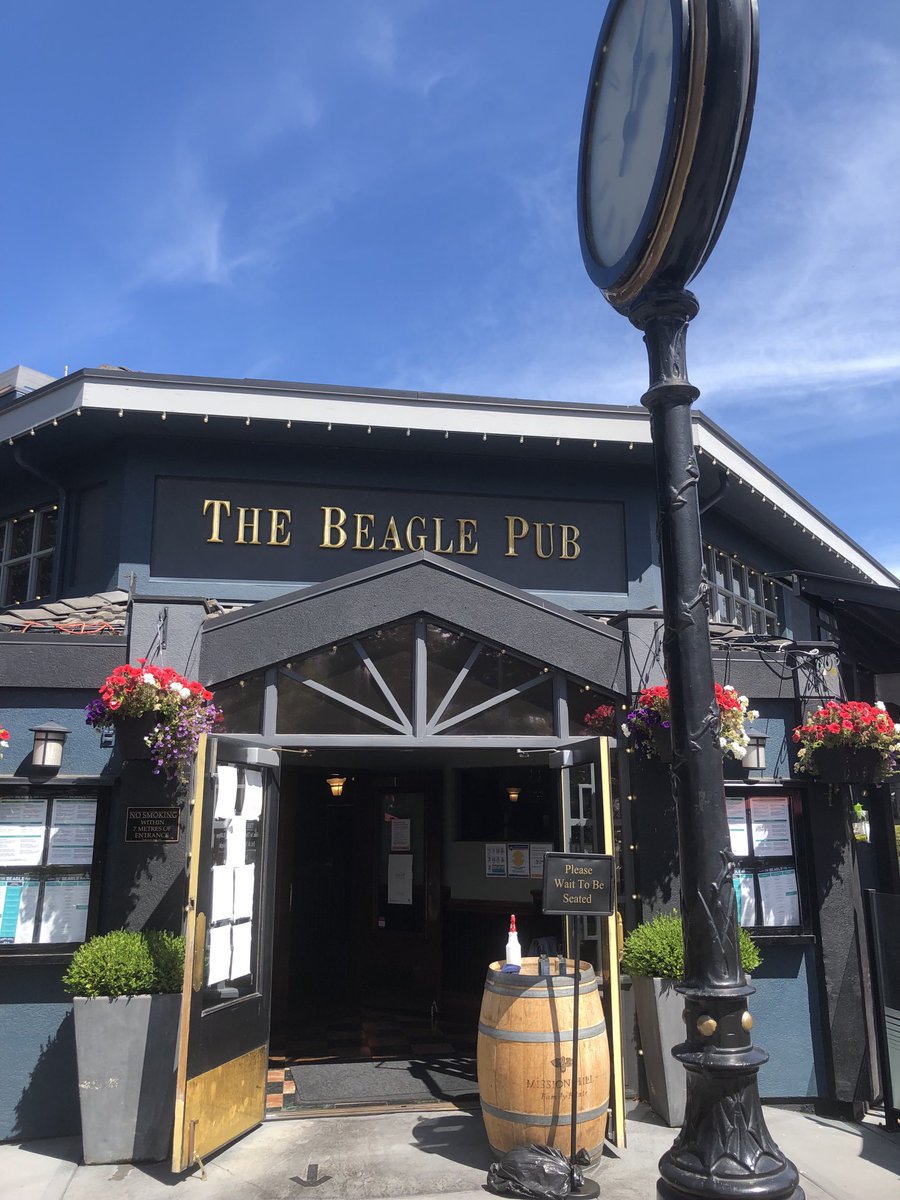 ComEnjoylife's tweet photo. 5 oβclock somewhere #TheBeaglePub #Cookstreet #Victoria https://t.co/5VN7WzrVkU