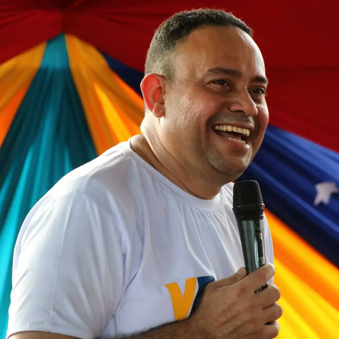 En el estado #Portuguesa con el 75,68% de la transmisión y totalización de los votos, resultó victorioso el candidato Antonio Cedeño con el 54,38%

#EpaPSUV2021 
#PuebloVictorioso