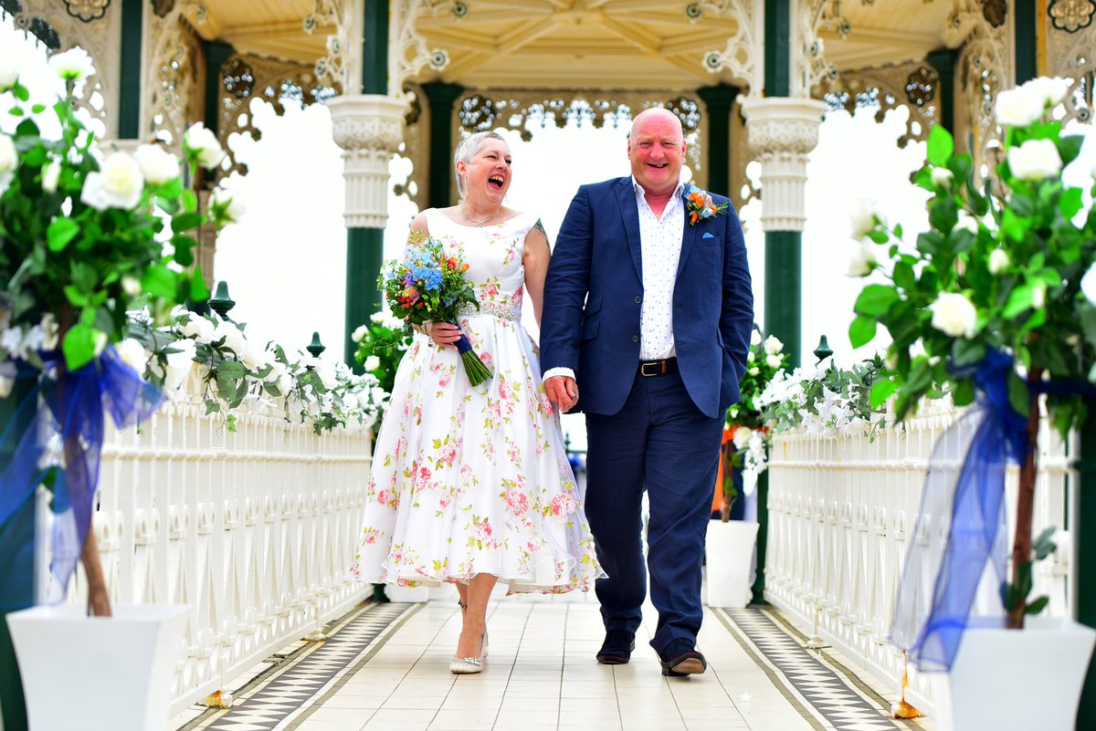 We did it!! The sun was shining for us in Brighton. We even went for a paddle!