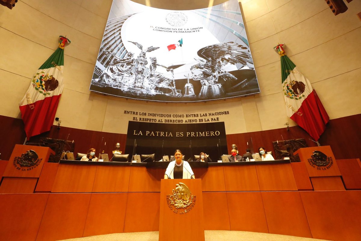 DulceSauri's tweet photo. Por primera vez, habremos de tocar cada asunto en sus méritos y resolver sobre ellos mediante un debate informado y serio como el que requiere un tema tan complejo como el de los #desafueros. https://t.co/aYzxII1ZNp