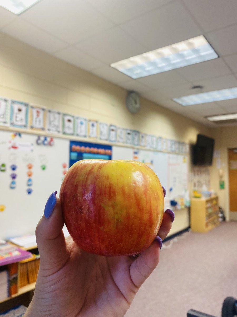 My favorite first day of school gift! 🍎