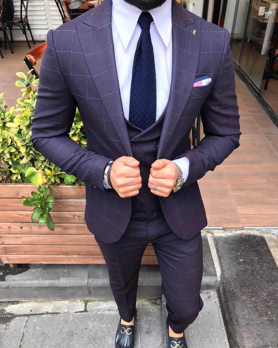 SMOKIN GIYIM 👉
Slim fit italyan kesim takım elbise
Ceket yelekpantolon/ TL 
#fashion#style#mensclthing#mens#shopping#menfeed#suits#suitstyle#takımelbise#erkekgiyimmodası#damat#damatlık#gelinlik#düğün#ceket#pantolon#gömlek#ayakkabı#buyukbedenelbise