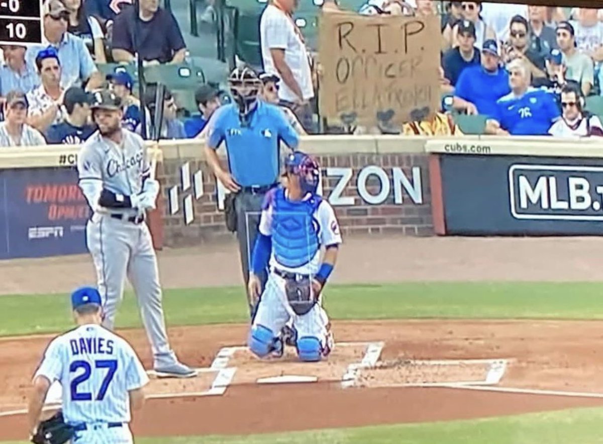 BernardKerik's tweet image. So, someone holds up assign in honor of a Chicago police officer shot and killed in the line of duty, and they’re escorted out of the stadium. But people can hold up signs, and players can wear shirts supporting #blacklivesmatter, and no one says a word.