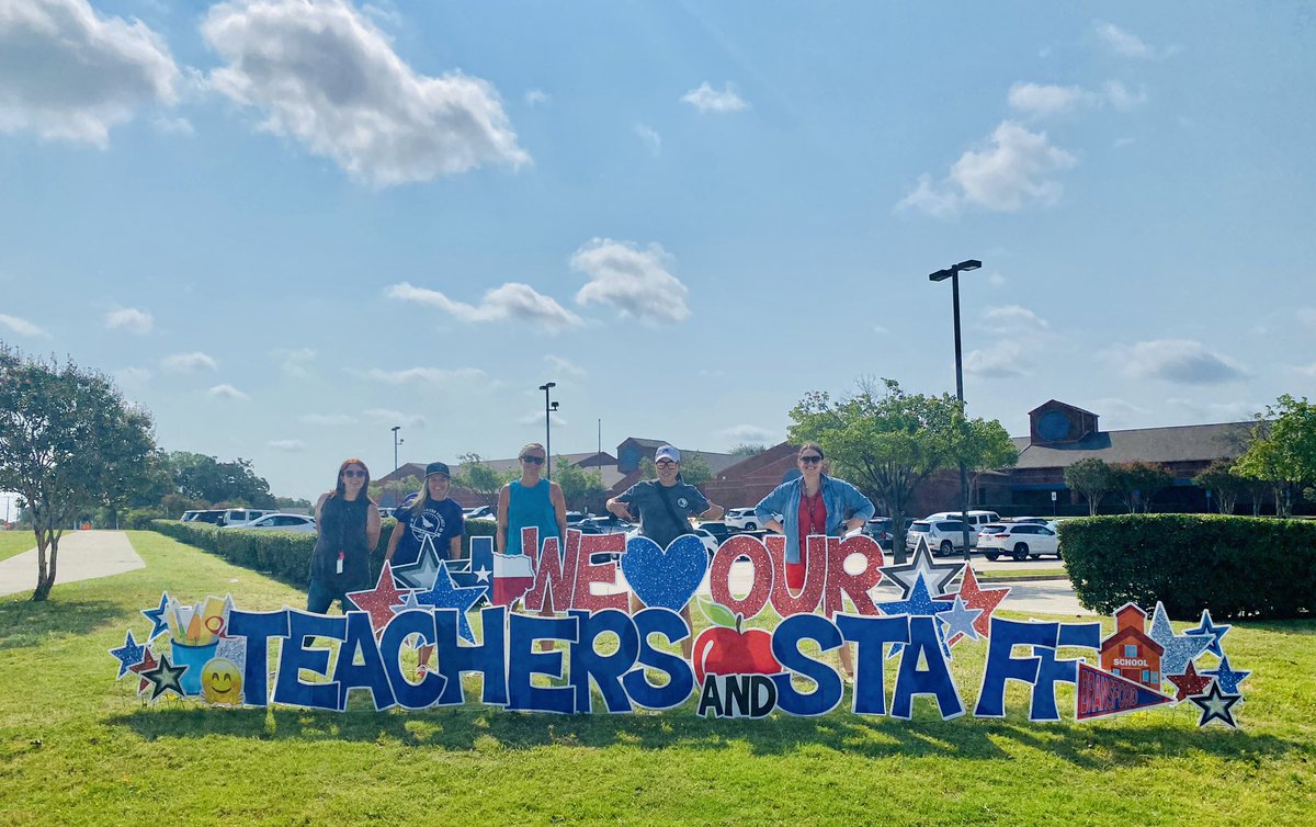 Feeling the love on our first day <a href="/BESTexans/">BESTexans</a> <a href="/bestexanspta/">bestexanspta</a>