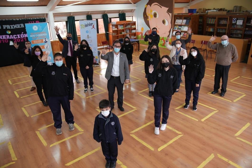 Ya son 10.397 los establecimientos educacionales del país que han abierto sus puertas para recibir a sus estudiantes de manera presencial. Mucha alegría por todas estas comunidades educativas que han podido reencontrarse de forma segura en sus escuelas y jardines infantiles.