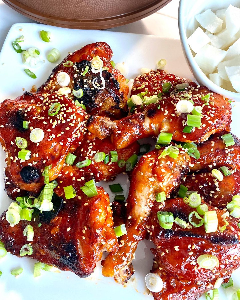 I don’t know about you, but #chickenwings just hit different on a #Monday
📷: @lohudlou