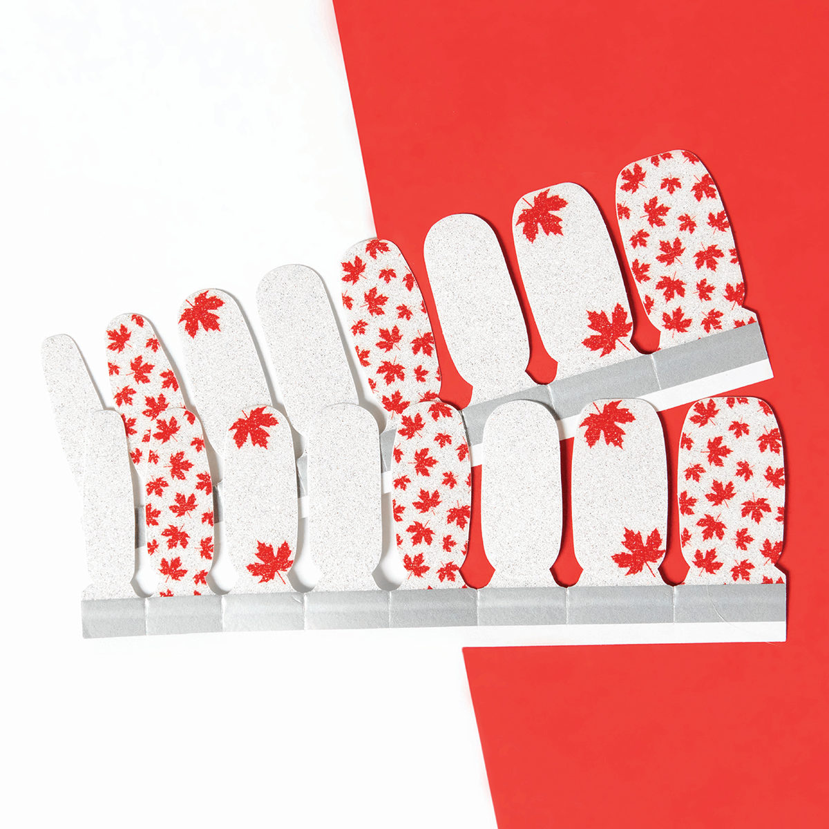colorstreet's tweet photo. 🇨🇦 Color Street has officially landed in all Canadian provinces! As a special welcome gift, we're adding a set of "Bonjour, Canada!" to the Starter Kits of the first 8,500 new Canadian Stylists who join our Color Street community. 💅 Learn more at https://t.co/06SrOL3mC3. ✨ https://t.co/PvgDqs8GaH