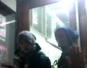 HyLSpain's tweet photo. 📸 | Louis y Harry en diciembre de 2011

©️ @HLdailymediaIT https://t.co/T6iZ3Dkdh7