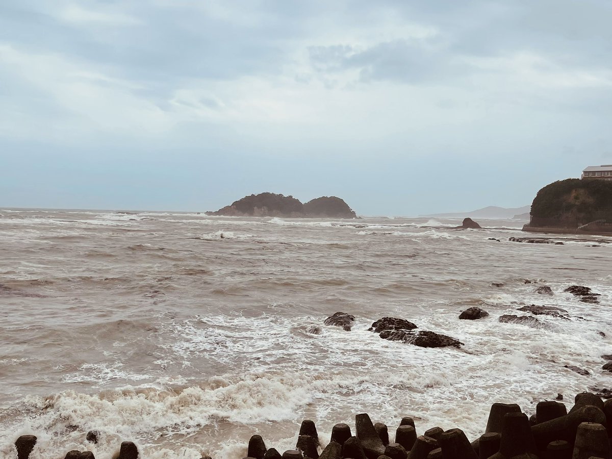 cocco08072's tweet photo. 台風。
思ってたより大丈夫やったな。

#台風 https://t.co/cgeNcqPoZ2