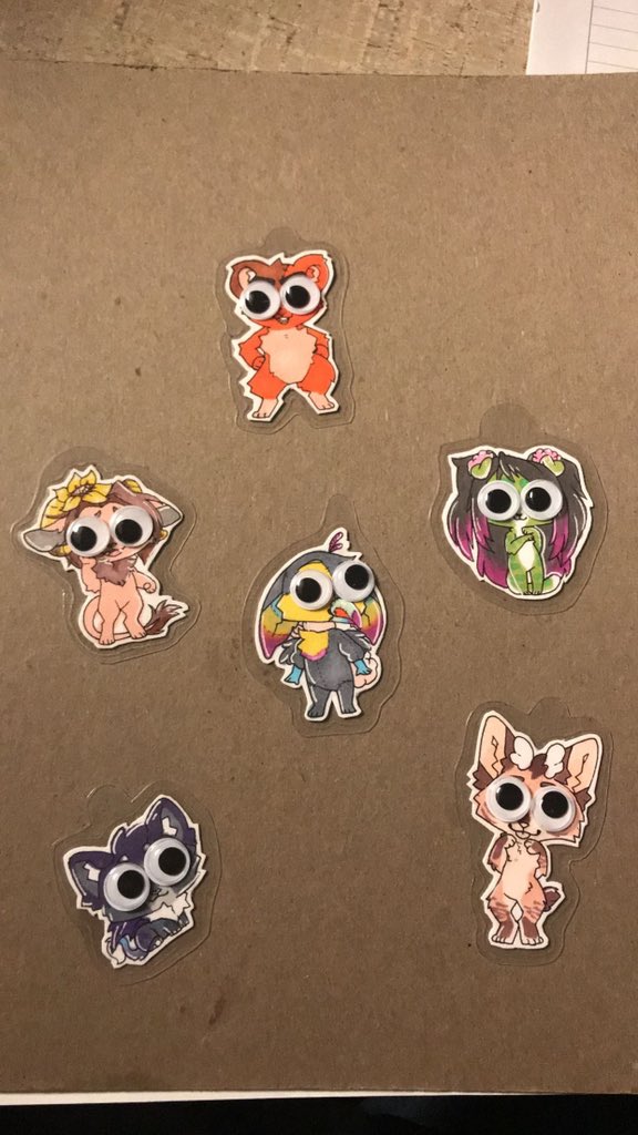softpuppi's tweet photo. I need to get over my trauma w/ the post office, so I’m giving away a traditional badge ! 

Rules
✨rt &amp; follow
🌺must be okay with having it shipped to you
✨post SFW ref, name, and color ! 

my badges are laminated and come with a patterned back, i don’t have recent examples h https://t.co/Vi52IuSgxJ