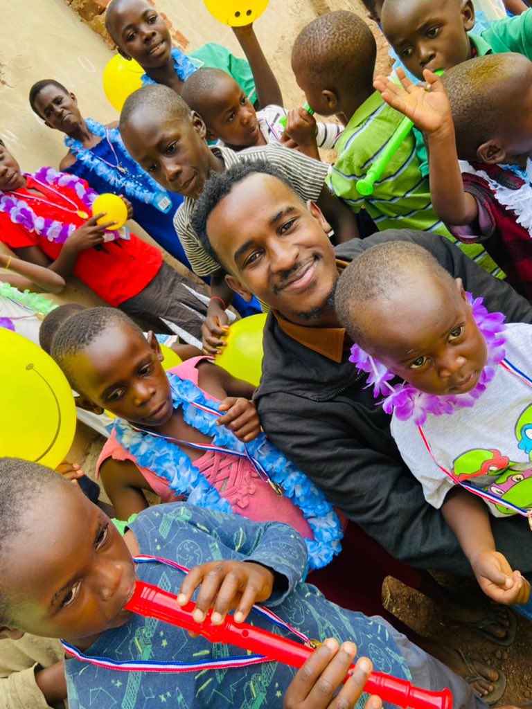 WE MAKE A LIVING BY WHAT WE GET, BUT WE MAKE A LIFE BY WHAT WE GIVE. Thanks to @LOVECHELLE,@MUMSANDY🥰❤️🥰