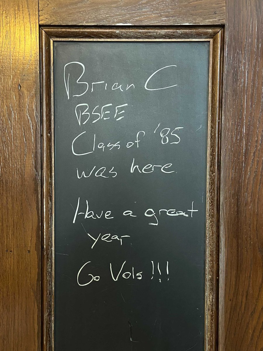 UTKnoxville's tweet photo. Hey @tennalum! Are you leaving a #NewVol with us this week? Tell us your favorite memory of your days on #RockyTop! 🍊 https://t.co/VP37ELCBbb