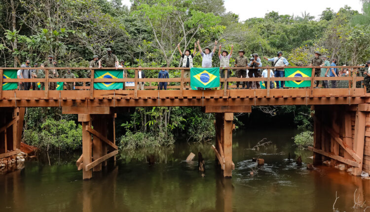 congressoemfoco's tweet photo. Bolsonaro gastou R$711 mil para inaugurar ponte de R$255 mil

Saiba mais: https://t.co/TSj4lSmoXx https://t.co/Nd5MiBZ9Nm