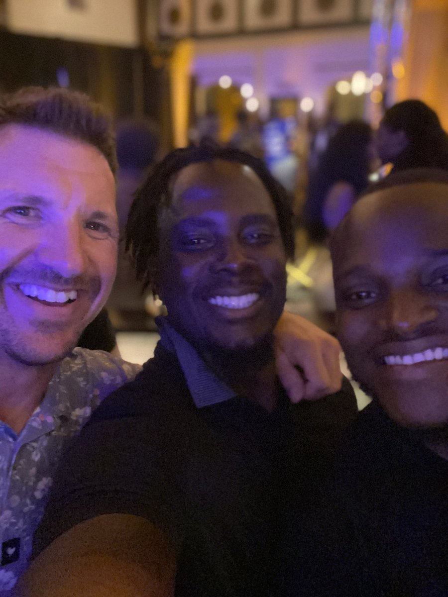 Donnellmccray4's tweet photo. @EdgerrinJames Celebrating gold jacket with legends of the game 🏈
@TheRealC_Portis @TwentyER @CharlesWoodson @ReggieWayne_17 @TonyDungy
#FromGoldTeethtoGoldJacket
@ProFootballHOF @NFL @nflnetwork @GervasiVineyard https://t.co/rQ2bQi4TiF
