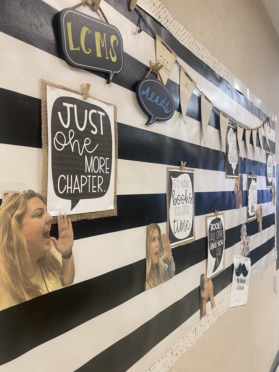 LCMSLib's tweet image. Back to bulletin board making…happily! Thankful for always having willful participants 😍😍 #SRVUSD #LCMS #SRVLibraryLove #TeacherLibrarian