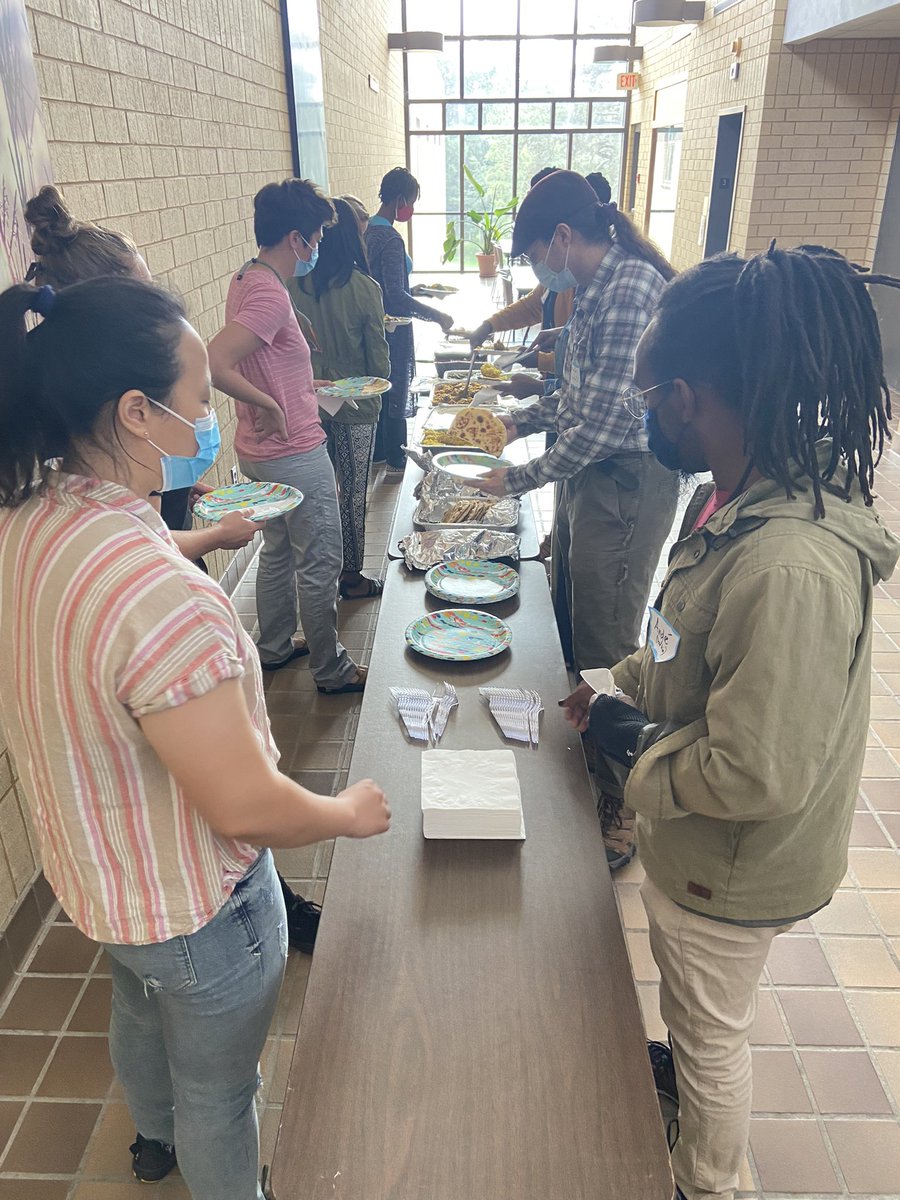 KBSLTER's tweet image. A great lunch today with members of the Black Ecologists Group, organized by @drnyc_awe! Thanks to @nickmhaddad for being such a great host and to all the @KelloggBioStn scientists who joined us! #msukbs