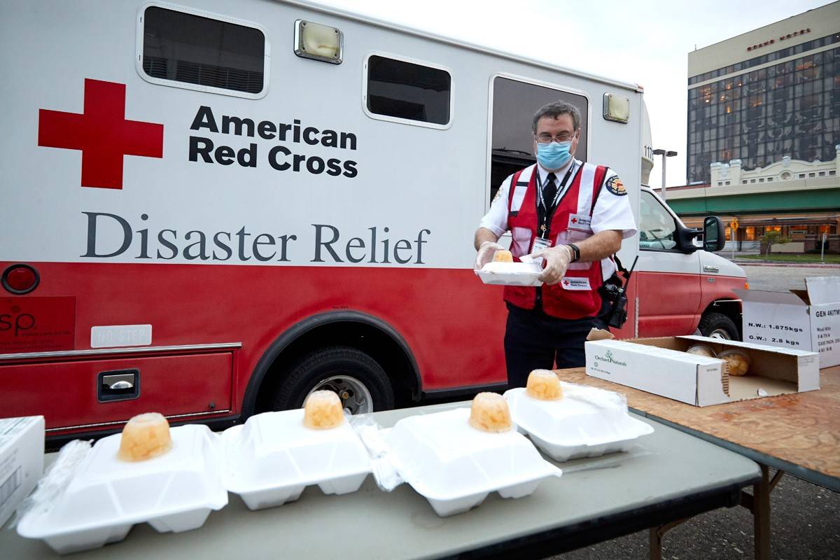 breakfree_101's tweet photo. #VolunteerIdea: Want to help your community during a crisis or at local blood banks? 🩸 @redcross has a lot of different volunteer opportunities. Check it out here ➡️  https://t.co/O2lf7U3KrC https://t.co/6YI6u4Um4d