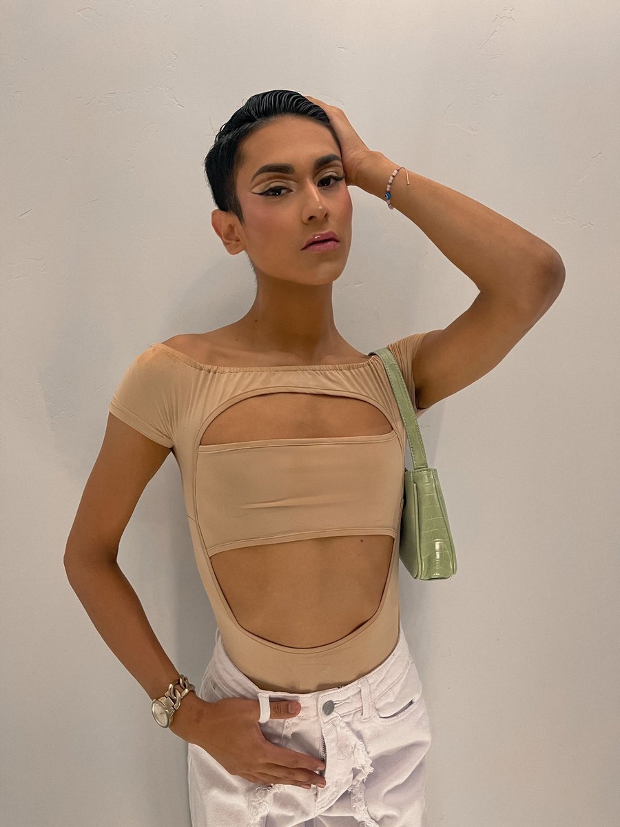 zaiah2019's tweet photo. #20 years of being that bitch. https://t.co/E1PRthBnyB