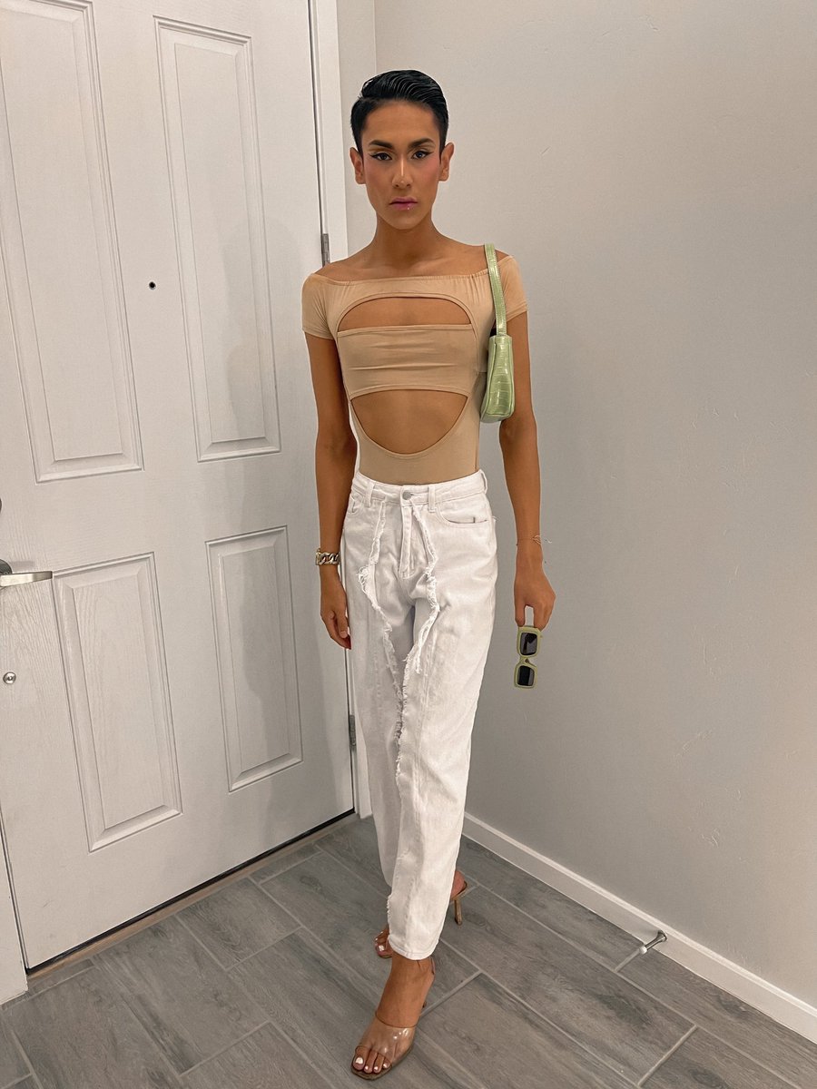 zaiah2019's tweet photo. #20 years of being that bitch. https://t.co/E1PRthBnyB
