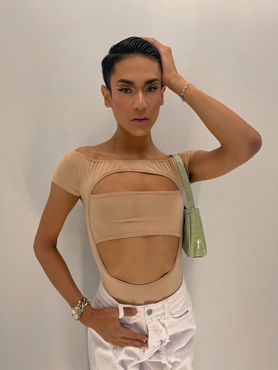 zaiah2019's tweet photo. #20 years of being that bitch. https://t.co/E1PRthBnyB