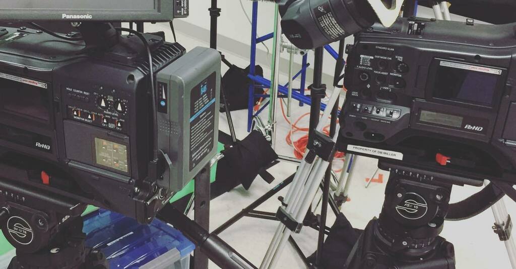 douglasbmiller's tweet photo. ENF Show Prep
#panasonic #p2hd #varicam#panasonicprofessional #varicam35 #sonyf55 #locationshoot #cameraoperator #setlife #dırector #dırectorofphotography #fujinon #video #tvphotog #tvnews #tvcrew #panasonicvaricam #hpx370 #hpx3100 #panasonicprovideo #fi… https://t.co/yVDFY2B1TB https://t.co/jwVa7iGyyd