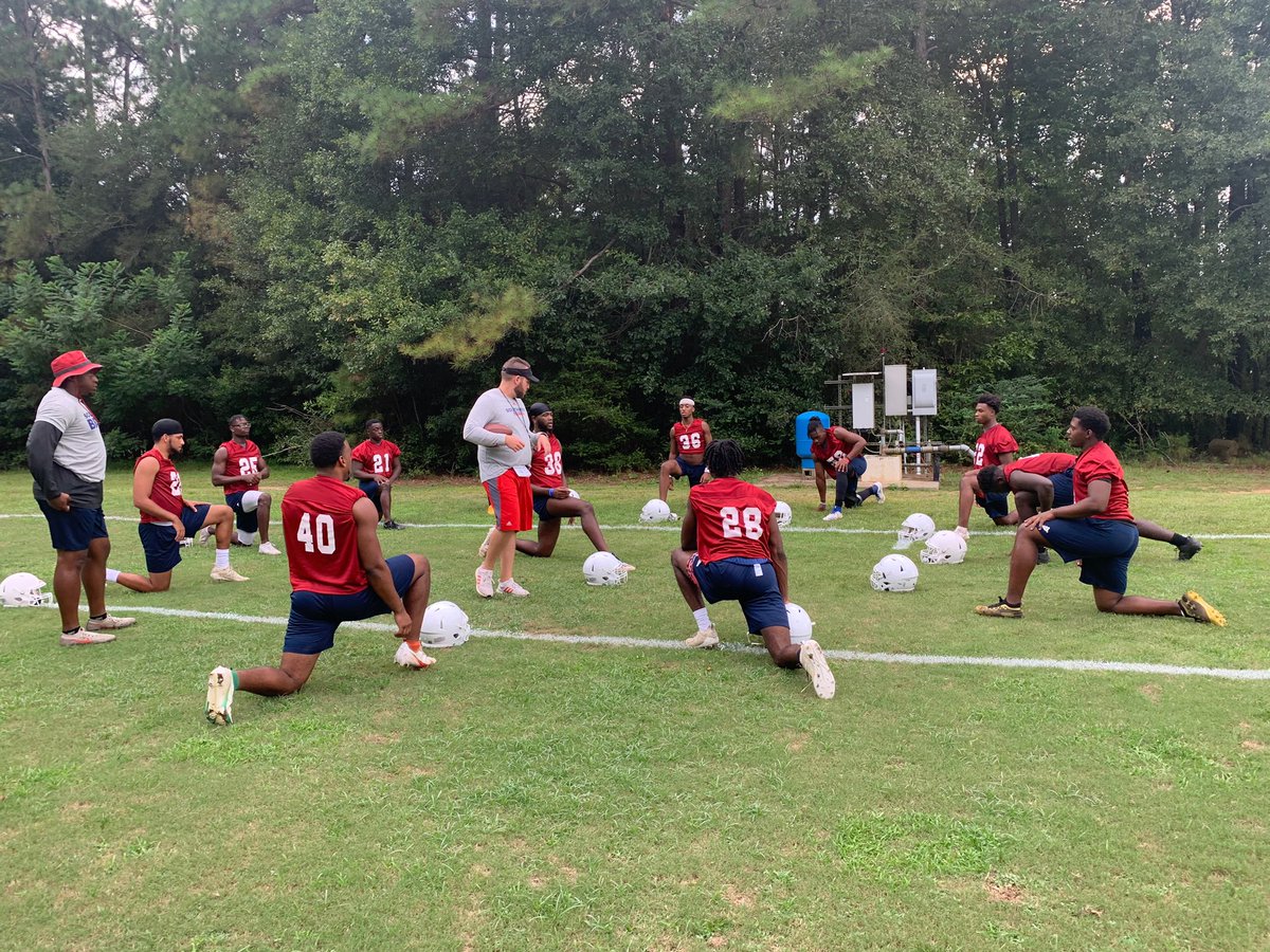 smccfootball's tweet photo. Day 1 in the books!! #ComeToTheSummit https://t.co/1t7iW2LUVN
