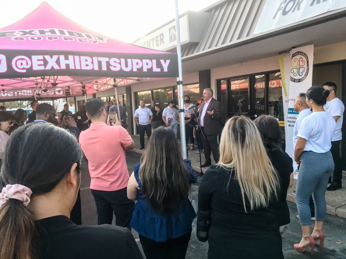 VCSBDC's tweet photo. Valley Community SBDC Director Richard Mostert was honored to attend and be the keynote speaker at the Hmong Chamber of Commerce Open House 2 weeks ago. It’s always great getting out in the community and meeting local business owners 🙌 #ValleyCommunitySBDC https://t.co/p7ZUE2YdNo