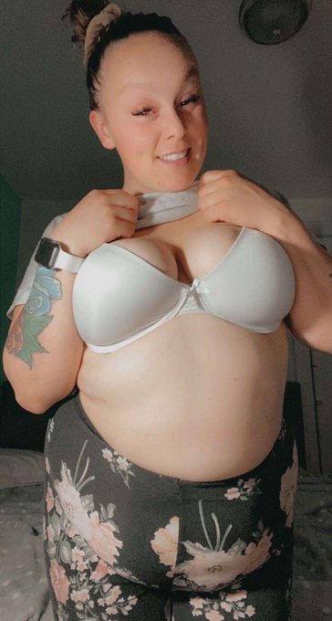 Add me on snapchat eva_champagne  Or subscribe to my onlyfans  https://t.co/8S1Esp1QUC  Ajoute moi sur<a href="/tag/curvy"class="tags"><span>#curvy</span></a><a href="/tag/snapchat"class="tags"><span>#snapchat</span></a><a href="/tag/retweet"class="tags"><span>#retweet</span></a><a href="/tag/selling"class="tags"><span>#selling</span></a><a href="/tag/onlyfans"class="tags"><span>#onlyfans</span></a><a href="/tag/tiktok"class="tags"><span>#tiktok</span></a>