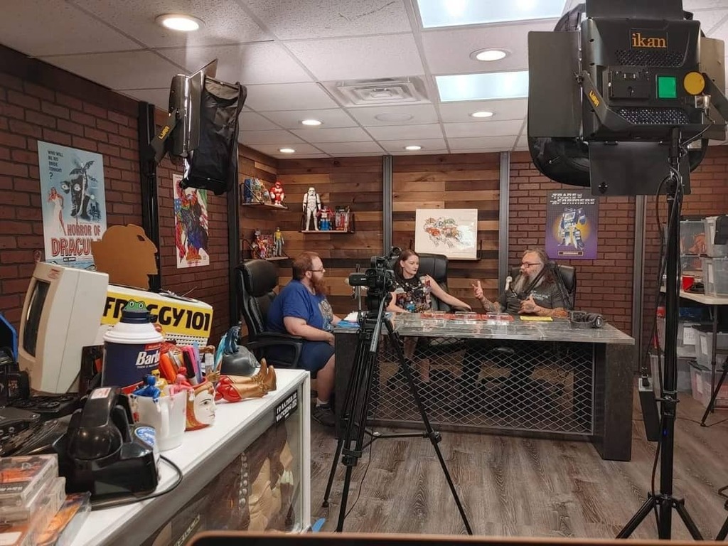 FarpointToys's tweet image. Doin&apos; that thing we do: talkin&apos; toys on @screenwavemedia&apos;s new show PEGWARMERS with @newtwallen and @buzzchuck_kj!

#screenwave #pegwarmers #voltron #toys #vintagetoys #mask #kenner #90stoys #80stoys #missionimpossible #farpointtoys #nostalgineers #fromr… instagr.am/p/CSX-VnKMQOa/