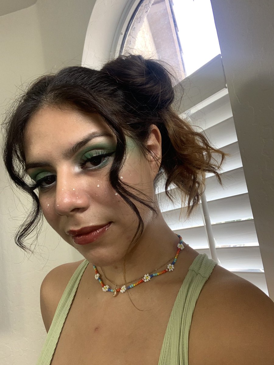 irhatea's tweet image. sryyyy LOL