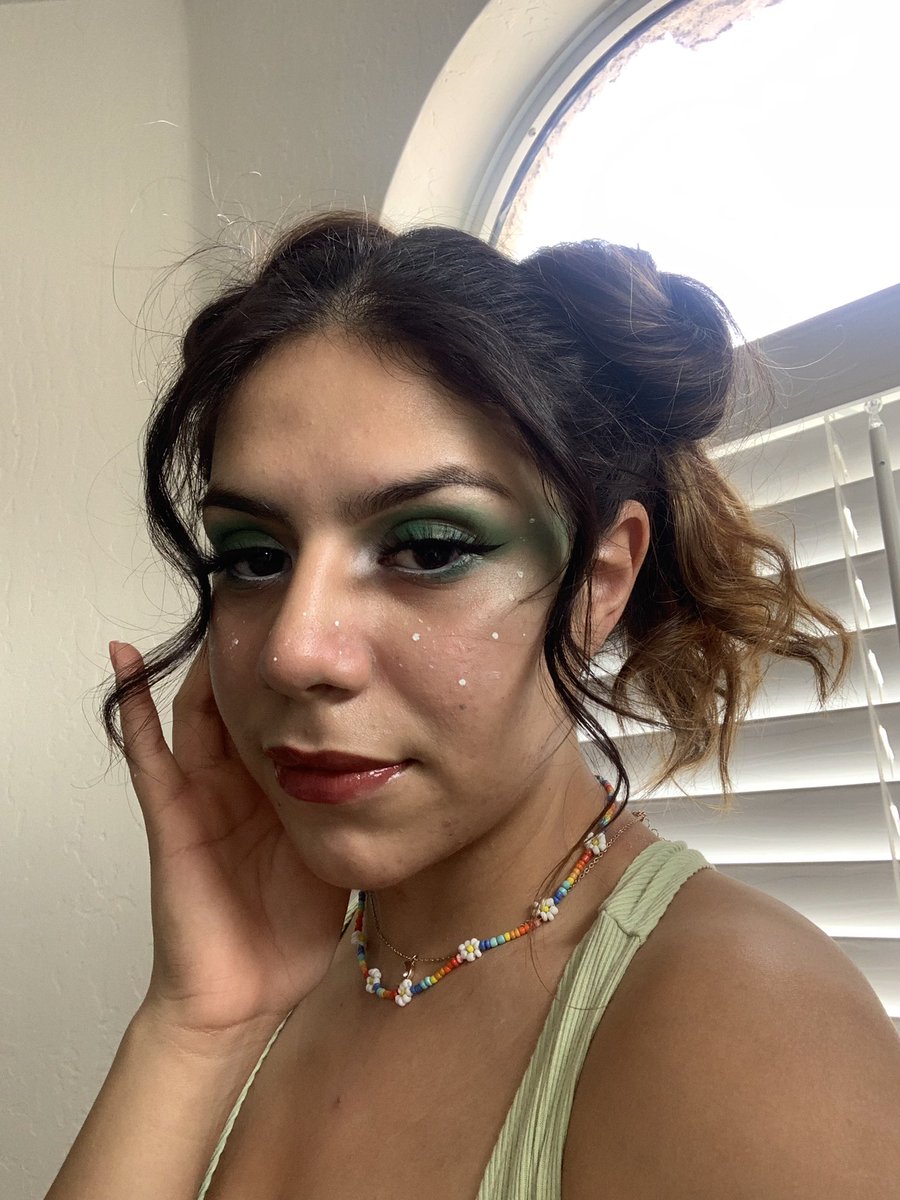 irhatea's tweet image. sryyyy LOL