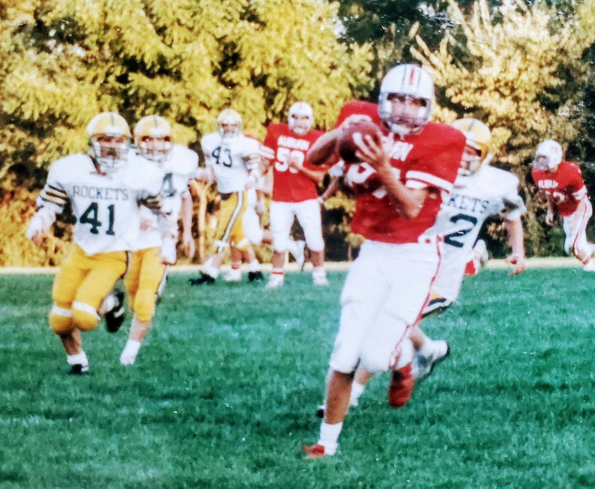 GottulaTodd's tweet image. Man I hated 2-a-days. But man, what I wouldn't do to go through it all again with the guys. #1990 #OptionFootball #22FloodRightPass