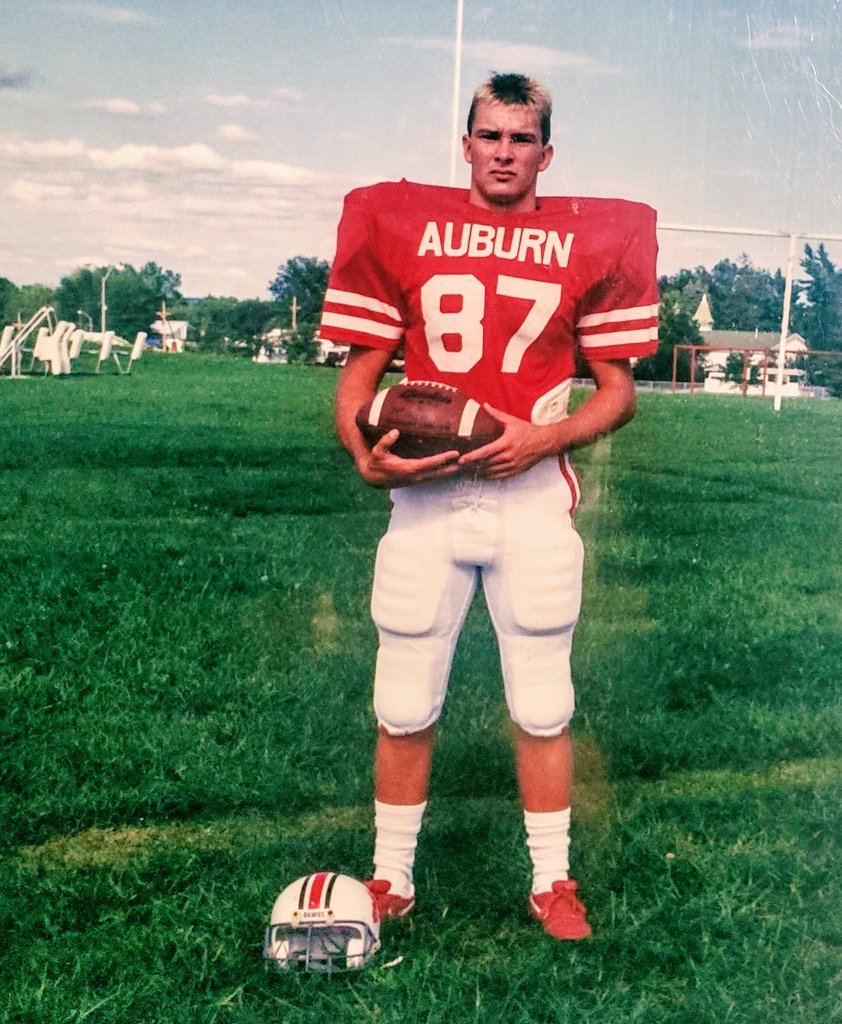 GottulaTodd's tweet image. Man I hated 2-a-days. But man, what I wouldn't do to go through it all again with the guys. #1990 #OptionFootball #22FloodRightPass