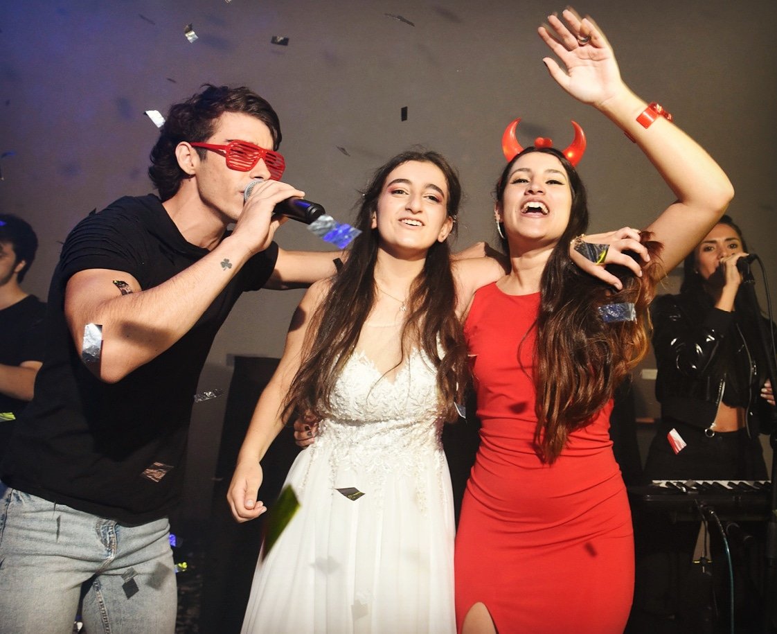 maclupa's tweet image. Show de covers!! Videos en IG