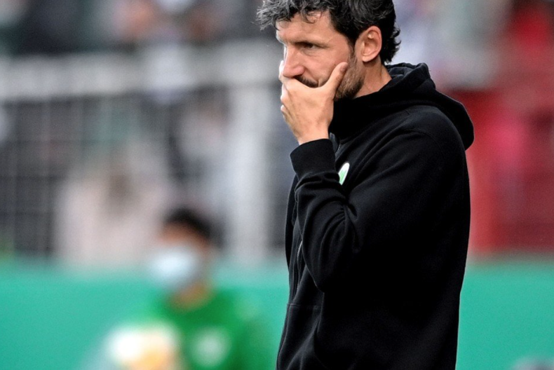 nexogol's tweet photo. #DFBPokal 🏆 | ¿El peor técnico del mundo?: Van Bommel hizo más cambios que los permitidos y Wolfsburgo será descalificado 🤦‍♂️  
https://t.co/V95knh741i https://t.co/ropD7AFyum