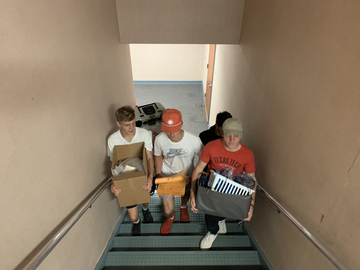 ShallyFootball's tweet photo. We had a great day helping all of our great teachers in Shallowater with teacher workday! Looking forward to a great school year.  #Familyovereverything https://t.co/M1hhs5vBOt