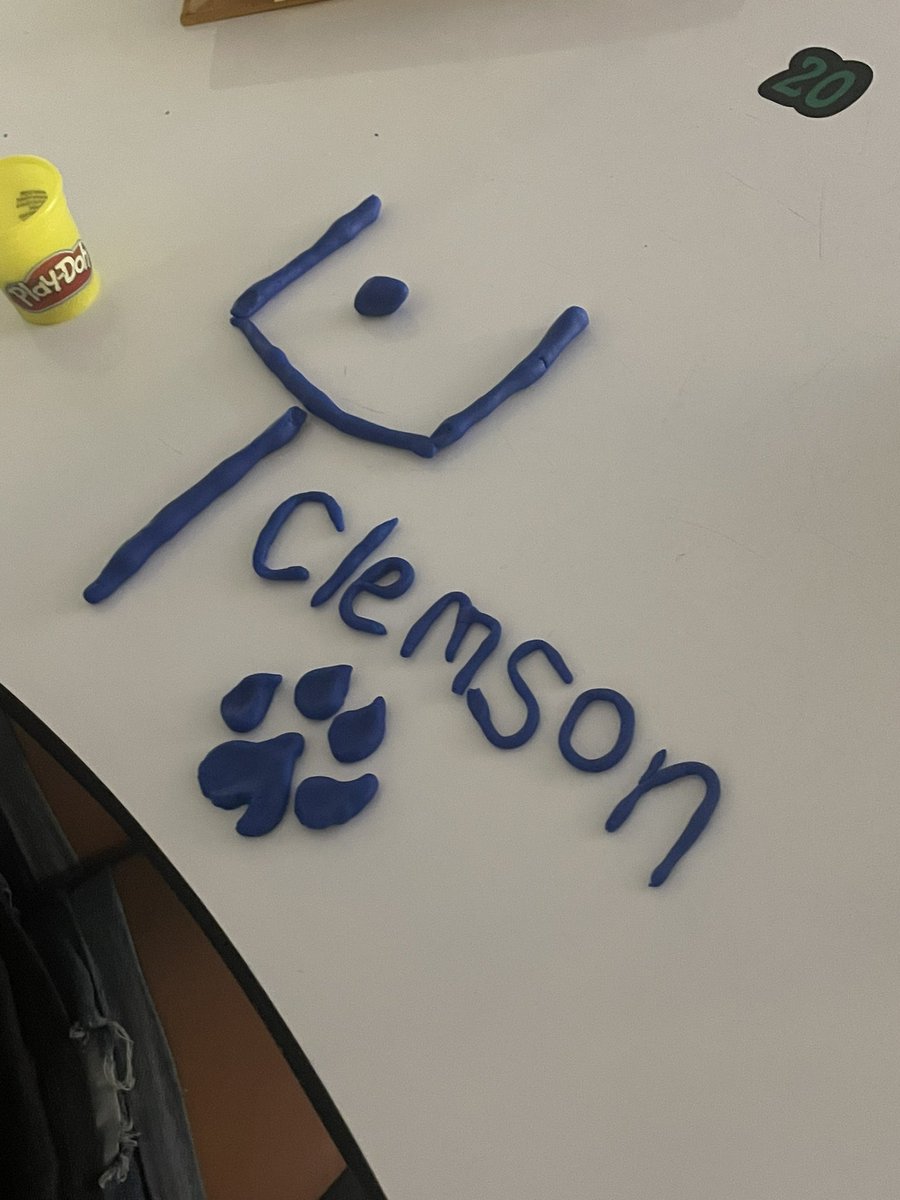 nmscomputers's tweet image. Learned some cool facts about my students today using play-doh. @JoelMPeterson @nmsmanganelli @DSkimelNMSAP @NmsAshley #ThisisYourNorthwestern #TeachHardLoveHarder #BuildingRelationships