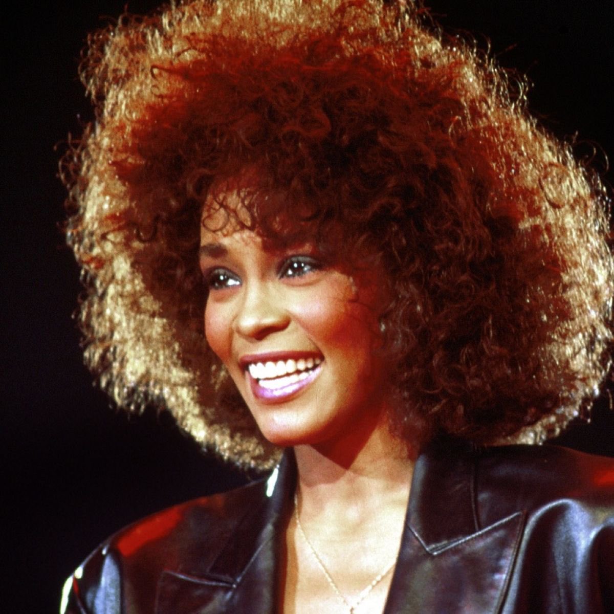 Happy Heavenly birthday to one of my absolute favorites. I will ALWAYS love you forever Whitney Houston 