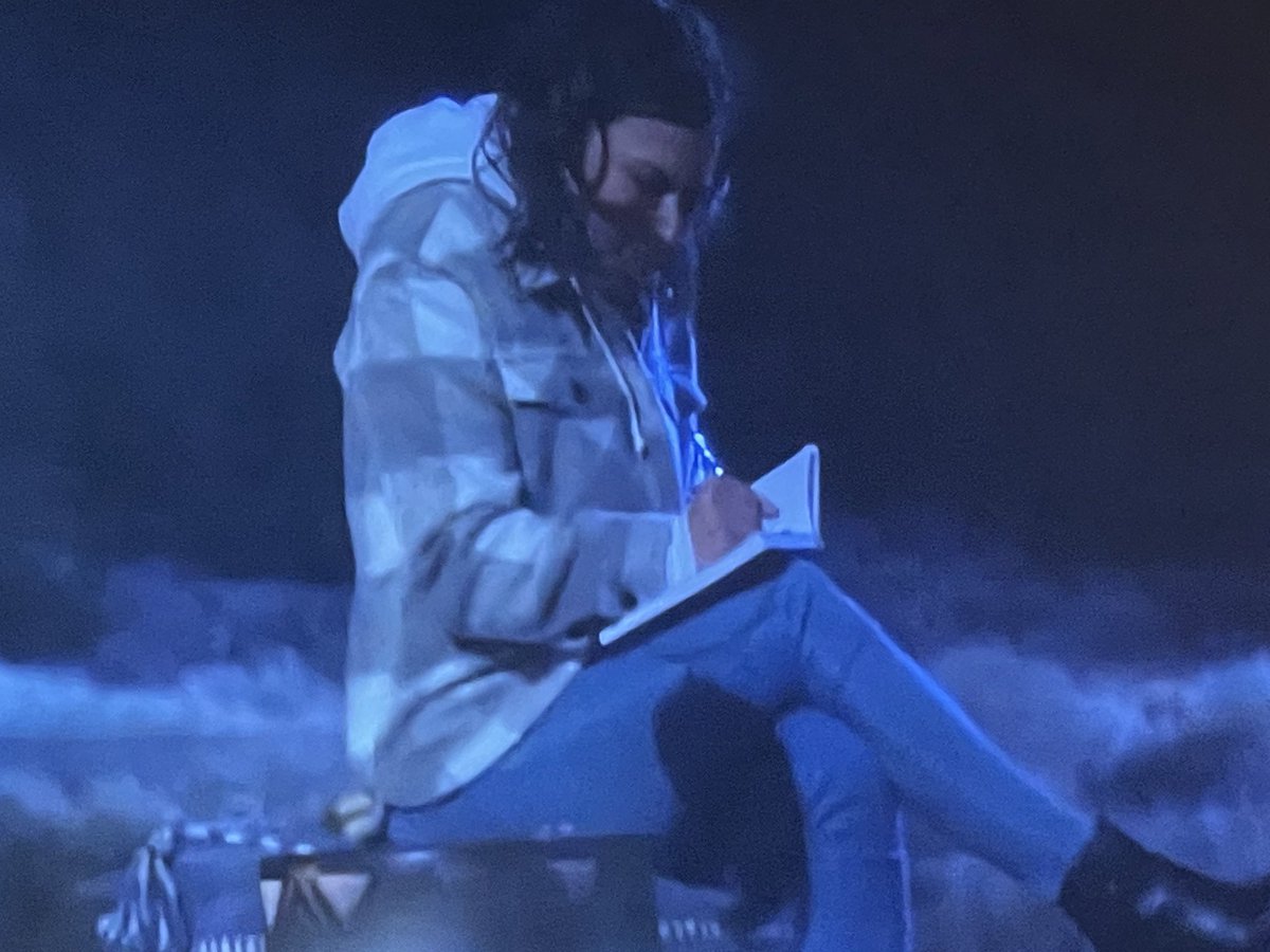 sheebsters's tweet image. “SAM, THE FIRST NIGHT AT BED WHEN YOU LEFT RON MADE OUT WITH TWO GIRLS AND…” #bachelorette #thebachelorette