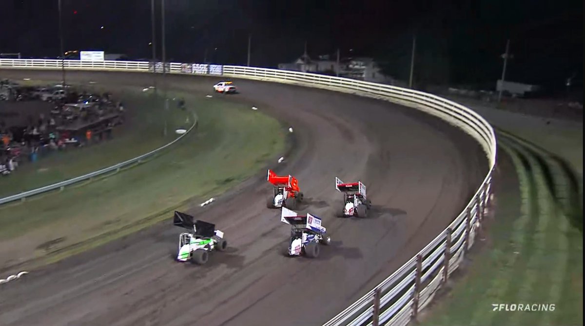 TylerShoemaker's tweet photo. Got the @oskychallenges #FRC26 dialed up on @FloRacing. Love this place!! I enjoy @bryanhulbert and @TonyBokhoven together on the mic. Good to see @SpeedShiftHaley found the race track... π https://t.co/E3Xw5cpajR