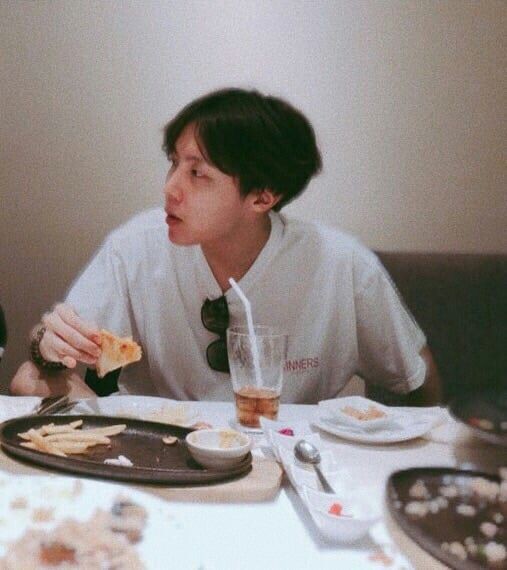 ภูผา☁️💚 | ไม่ตอบ=ทำงาน,สอบ tweet media