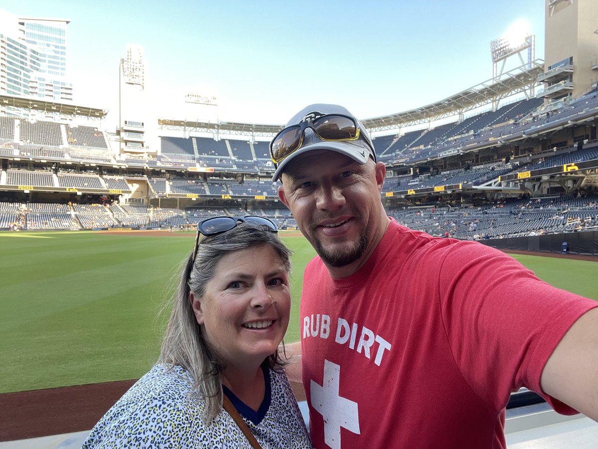 agentbuffalo's tweet image. #hungryformore. #petcopark