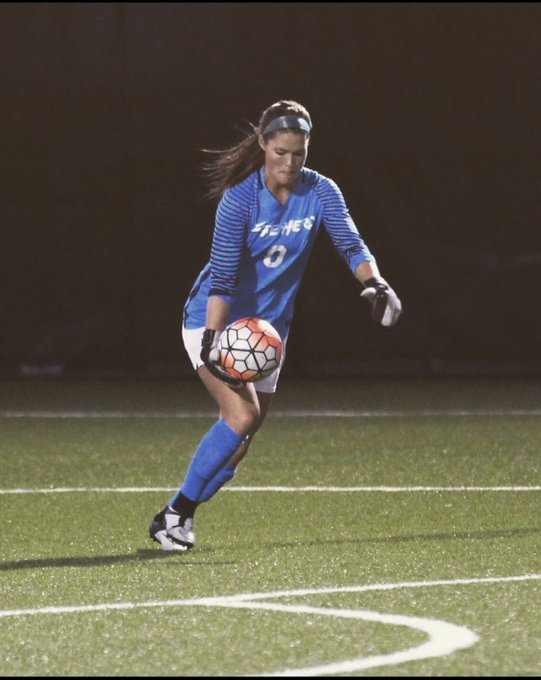 CFB247's tweet photo. Emily Moreland
Marshall University, Goalie 2014-2018 https://t.co/217vHti12u