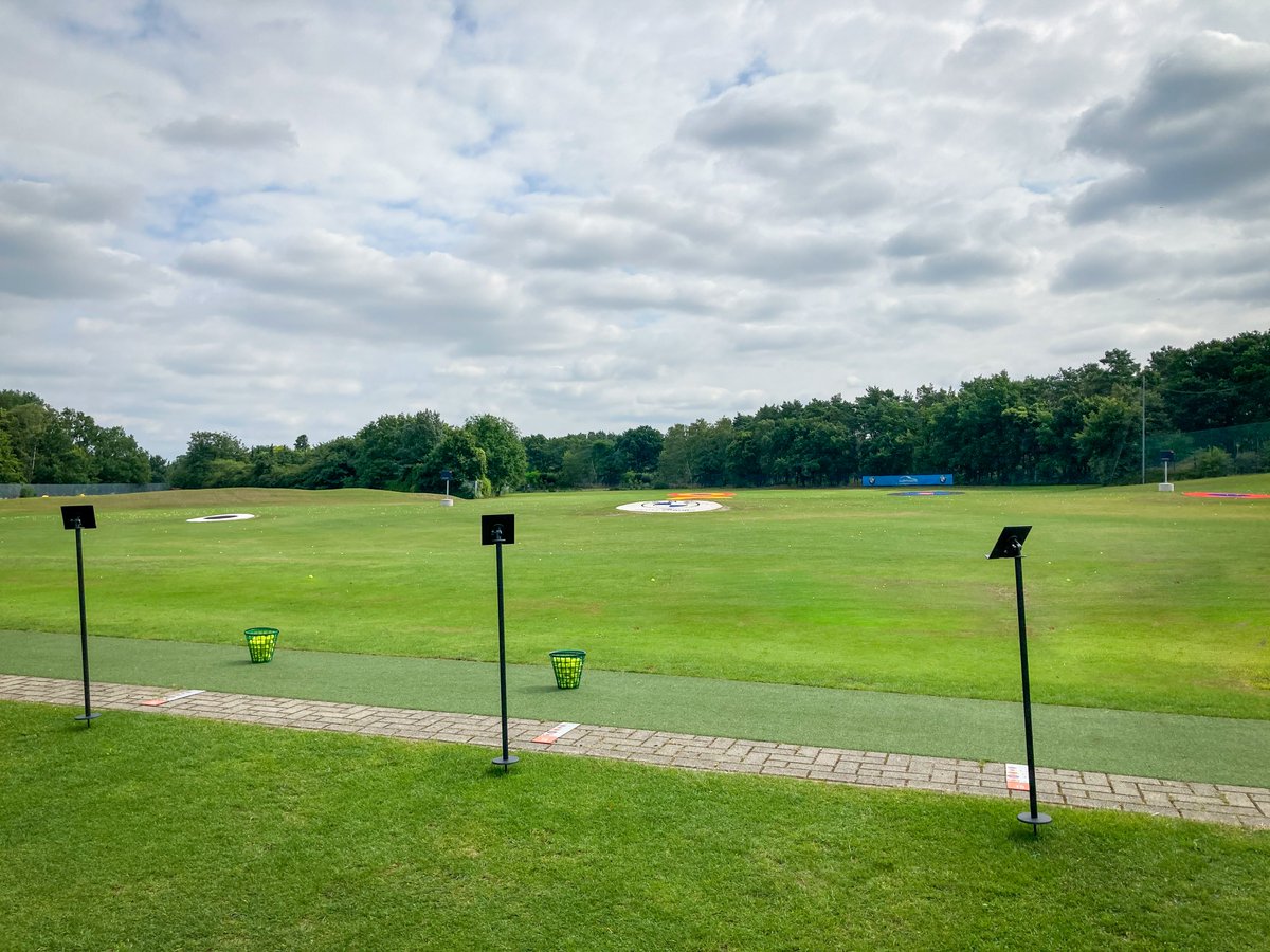 TrackmanGolf's tweet image. Have a look at one of the most recent TrackMan Range facilities: Golfclub Syke ⛳️ 💯
Do you know a facility that could use a similar setup? 

#TrackManRange #UnleashYourPotential