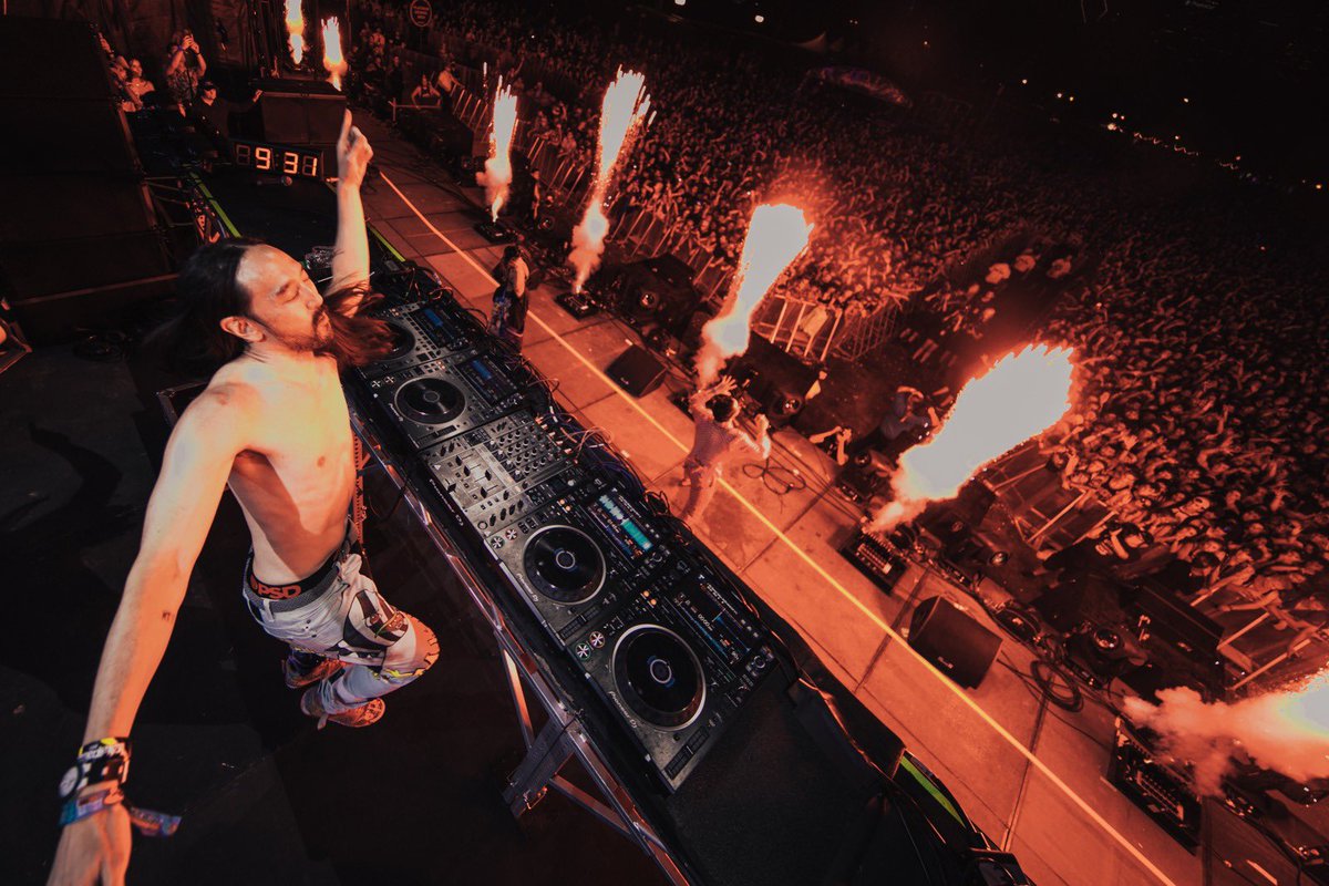 Pronoun Fantasy Zoo Steve Aoki on Twitter: "still reliving this epic moment from my @Lollapalooza set! u all asked for it so i put the full performance on YouTube: https://t.co/yuVeK3r13m https://t.co/Jon9vB3jSK" / Twitter Pronoun Fantasy Zoo Steve Aoki on Twitter: "still reliving this epic moment from my @Lollapalooza set! u all asked for it so i put the full performance on YouTube: https://t.co/yuVeK3r13m https://t.co/Jon9vB3jSK" / Twitter