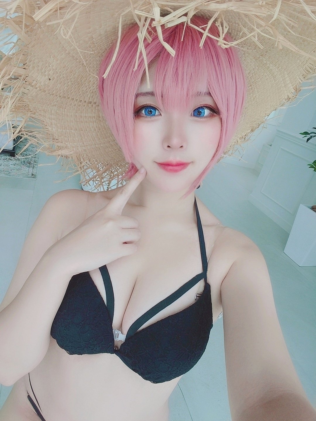 H Meka Cosplay コスプレ 五等分の花嫁 中野一花 水着ver リベンジしてきた 三度目の正直 ようやく顔も水着も上手くいけたし 嬉しい いい水着見つかって良かったー コスプレ 五等分の花嫁 中野一花 ごとよめ T Co